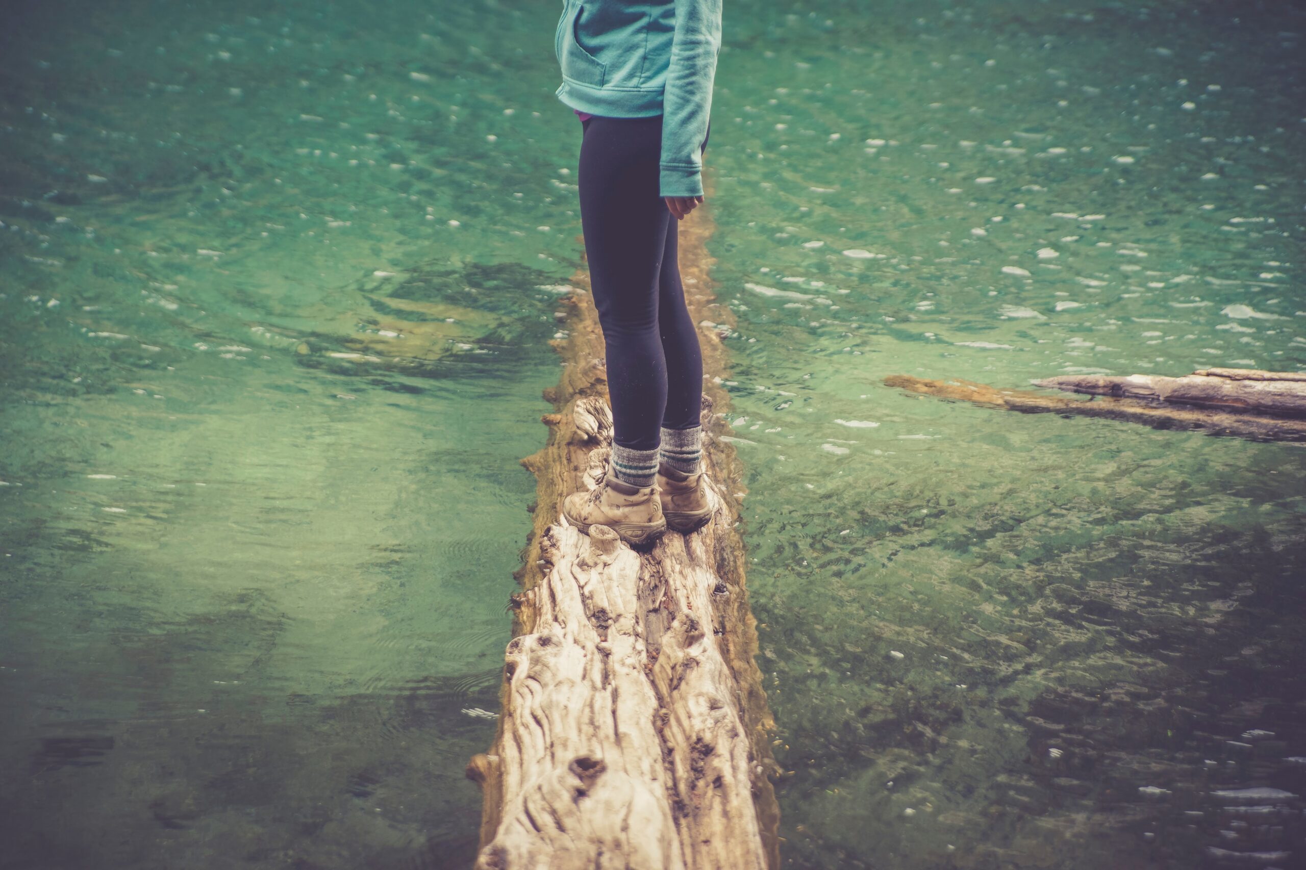 chris-montgomery-4AD225cenl8-unsplash